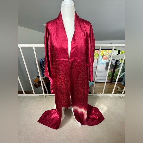 Beautiful Silk Vintage Japanese Kimono Crimson Robe Rare Wafu Red Japan Vampire - Picture 5 of 9